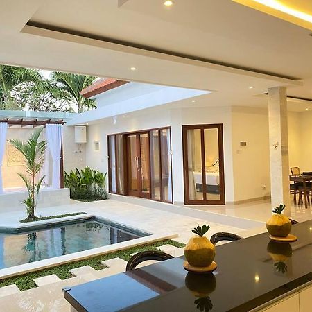 Villa Akmali Umalas 2Br With Private Pool & Jacuzzi Чангу Экстерьер фото
