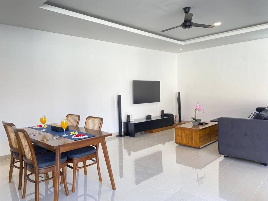 Villa Akmali Umalas 2Br With Private Pool & Jacuzzi Чангу Экстерьер фото