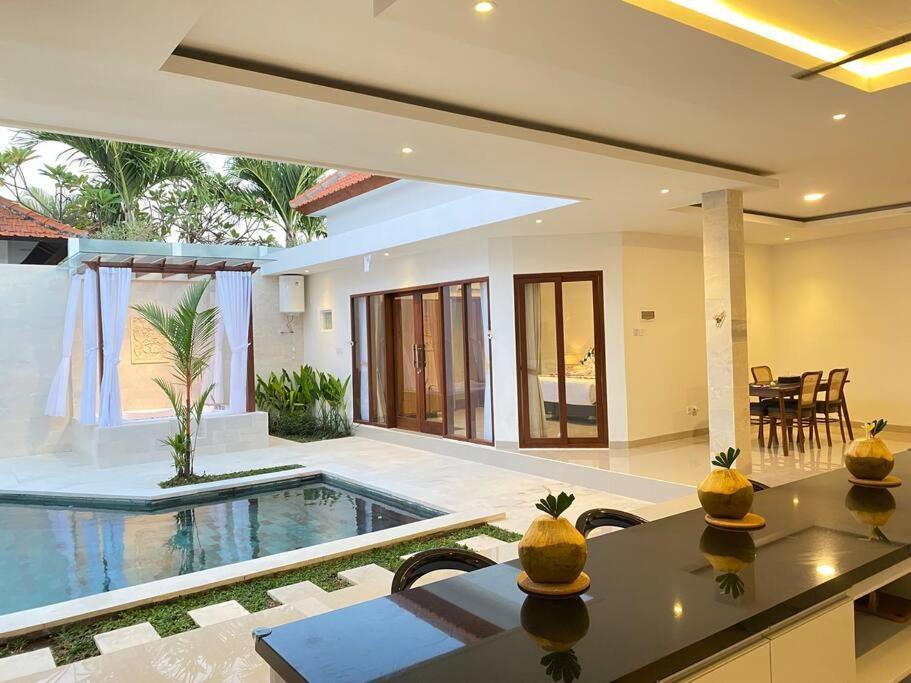 Villa Akmali Umalas 2Br With Private Pool & Jacuzzi Чангу Экстерьер фото